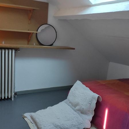 וישי Grande Maison Ancienne Simple Et Spacieuse. מראה חיצוני תמונה