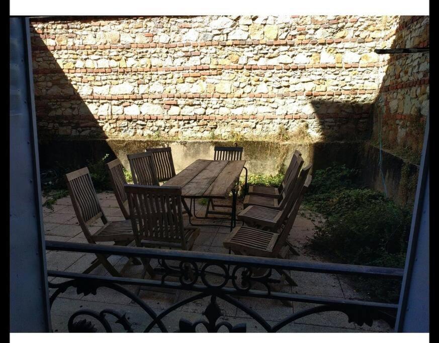 וישי Grande Maison Ancienne Simple Et Spacieuse. מראה חיצוני תמונה